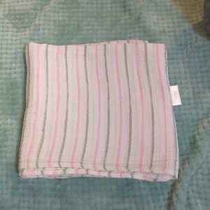 Lulujo muslin swaddle blanket